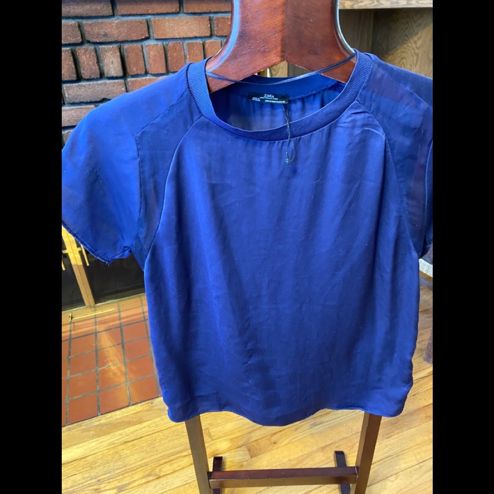 Never used Zara silky top size 28